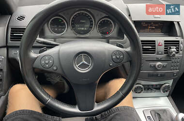Седан Mercedes-Benz C-Class 2009 в 