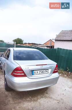 Седан Mercedes-Benz C-Class 2004 в 