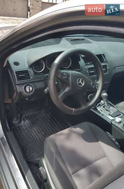 Mercedes-Benz C-Class 2010 Mercedes-Benz C-Class 2010