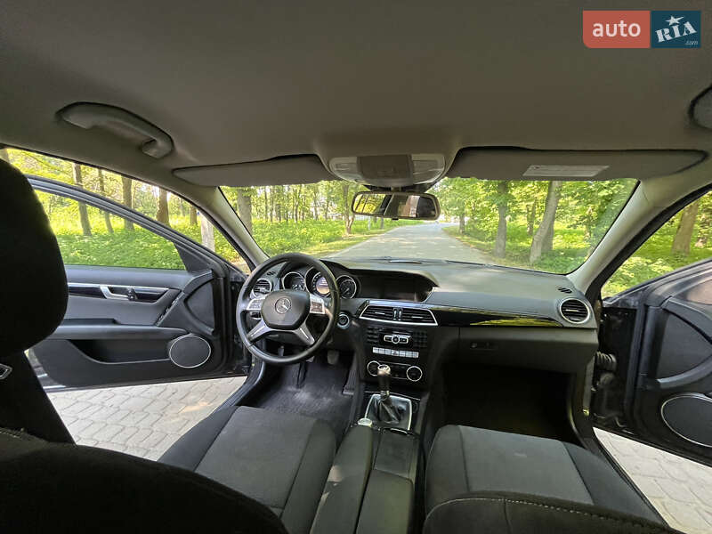 Универсал Mercedes-Benz C-Class 2013 в Жовкве