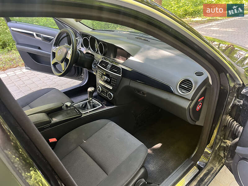 Универсал Mercedes-Benz C-Class 2013 в Жовкве