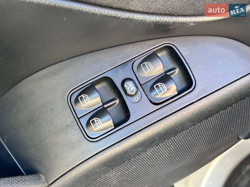 Универсал Mercedes-Benz C-Class 2004 в Одессе