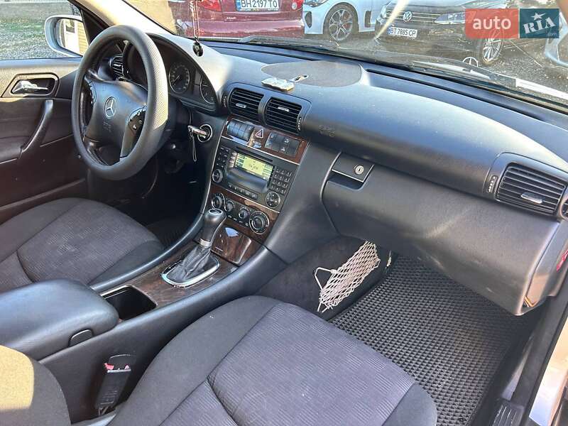 Универсал Mercedes-Benz C-Class 2004 в Одессе