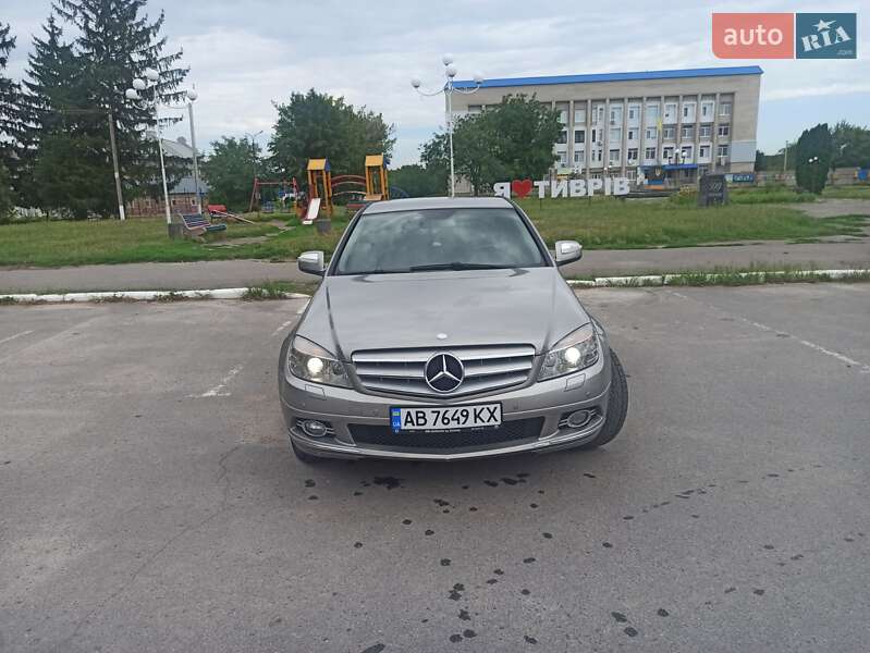 Седан Mercedes-Benz C-Class 2008 в Тыврове