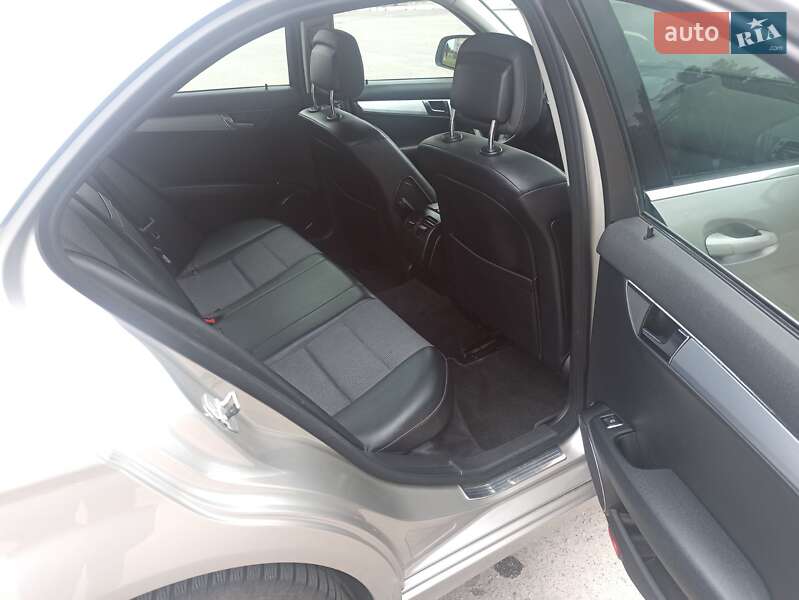Седан Mercedes-Benz C-Class 2008 в Тыврове