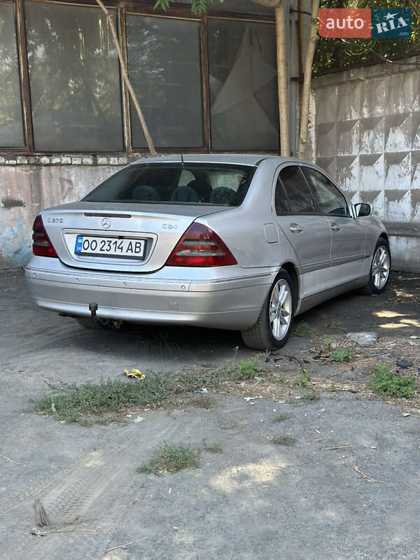 Mercedes-Benz C-Class 2001
