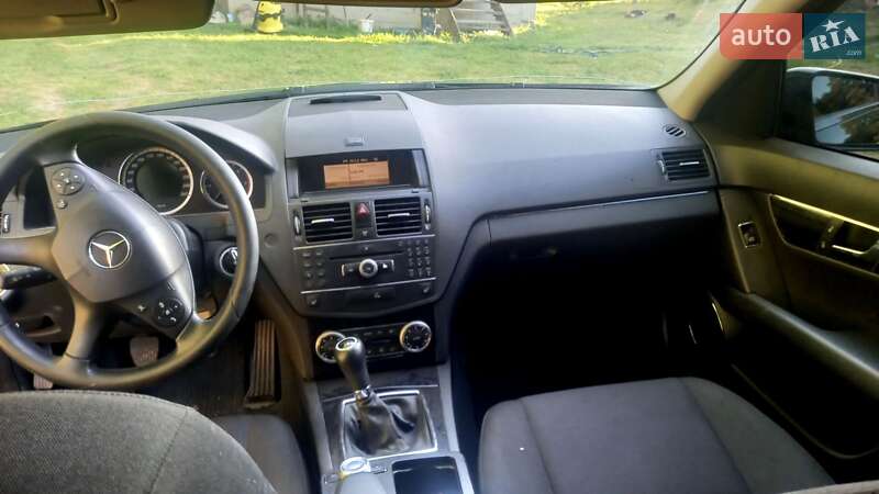 Универсал Mercedes-Benz C-Class 2009 в Ивано-Франковске