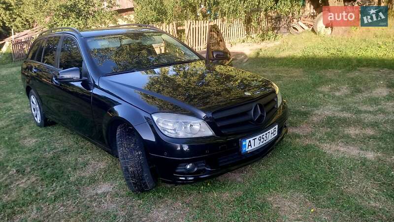 Универсал Mercedes-Benz C-Class 2009 в Ивано-Франковске
