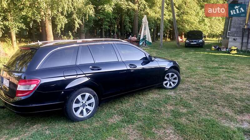 Универсал Mercedes-Benz C-Class 2009 в Ивано-Франковске