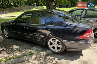 Седан Mercedes-Benz C-Class 2005 в 