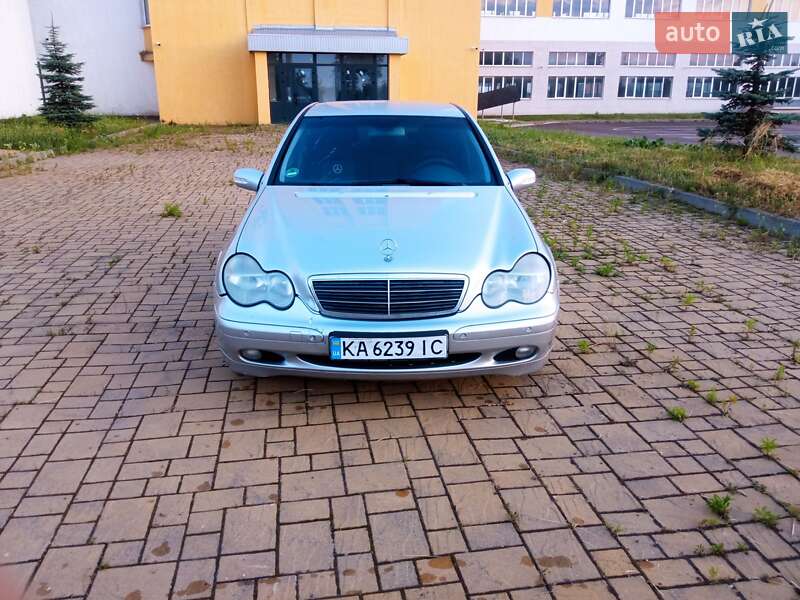Седан Mercedes-Benz C-Class 2000 в 
