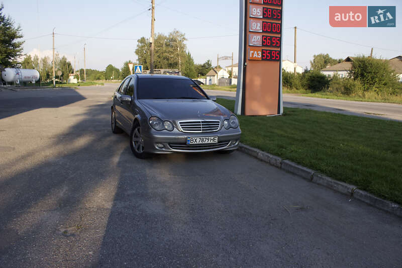 Седан Mercedes-Benz C-Class 2005 в Полонном