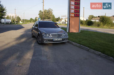 Седан Mercedes-Benz C-Class 2005 в 