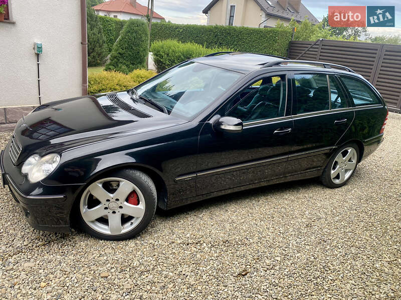 Універсал Mercedes-Benz C-Class 2004 в Львові