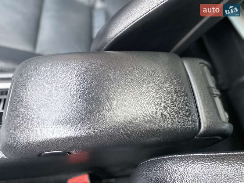 Універсал Mercedes-Benz C-Class 2004 в Львові