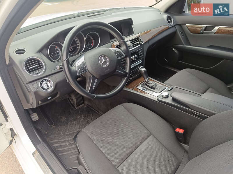 Седан Mercedes-Benz C-Class 2013 в Киеве