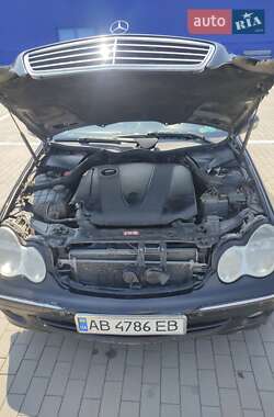Универсал Mercedes-Benz C-Class 2004 в 