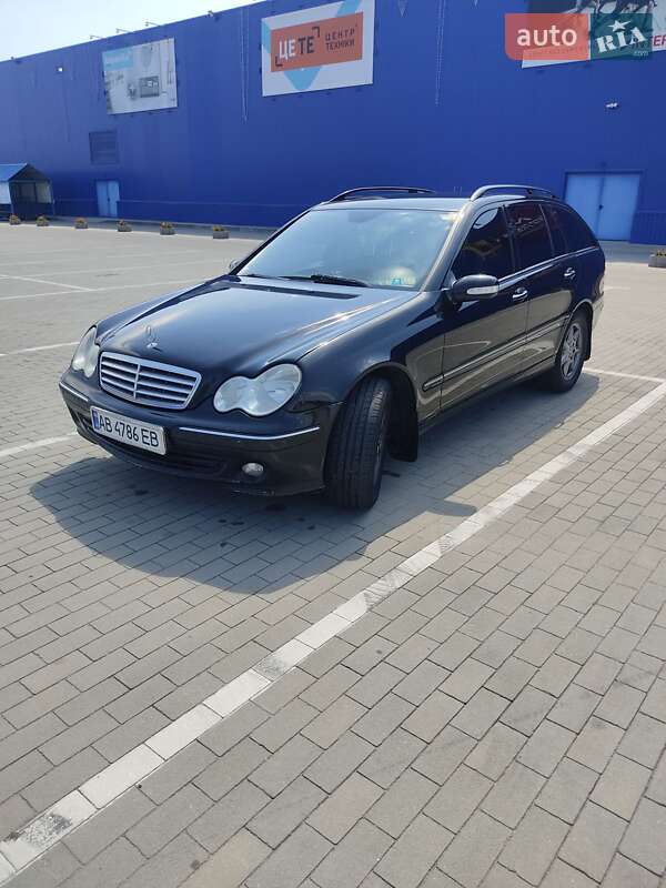 Mercedes-Benz C-Class 2004