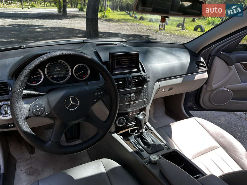 Седан Mercedes-Benz C-Class 2007 в Краматорске
