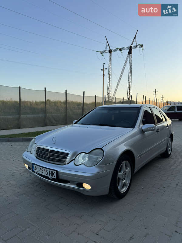 Седан Mercedes-Benz C-Class 2003 в Луцьку фото 3 Седан Mercedes-Benz C-Class 2003 в Луцьку