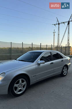 Седан Mercedes-Benz C-Class 2003 в 