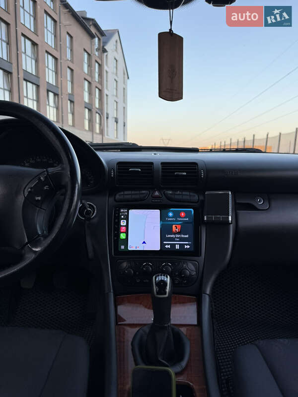 Седан Mercedes-Benz C-Class 2003 в Луцьку фото 49 Седан Mercedes-Benz C-Class 2003 в Луцьку