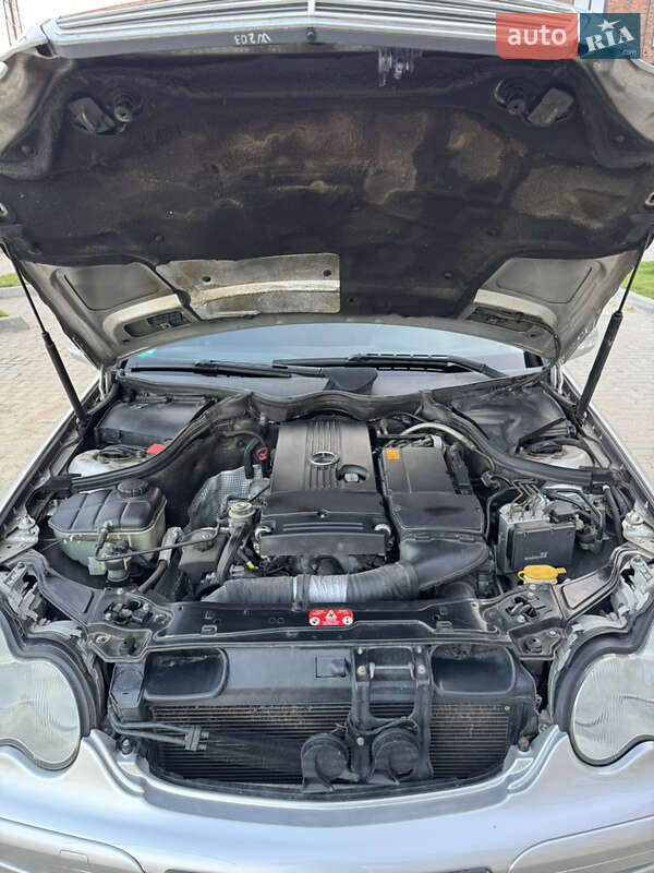 Седан Mercedes-Benz C-Class 2003 в Луцьку фото 54 Седан Mercedes-Benz C-Class 2003 в Луцьку