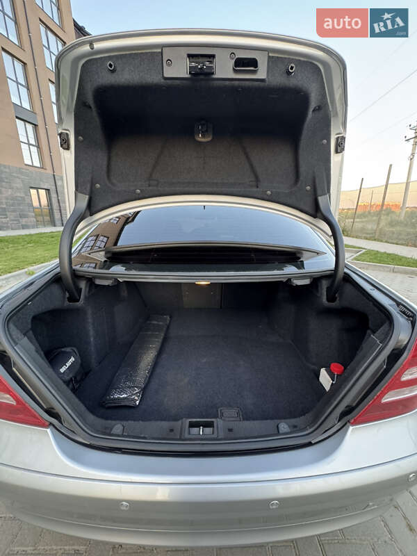 Седан Mercedes-Benz C-Class 2003 в Луцьку фото 58 Седан Mercedes-Benz C-Class 2003 в Луцьку