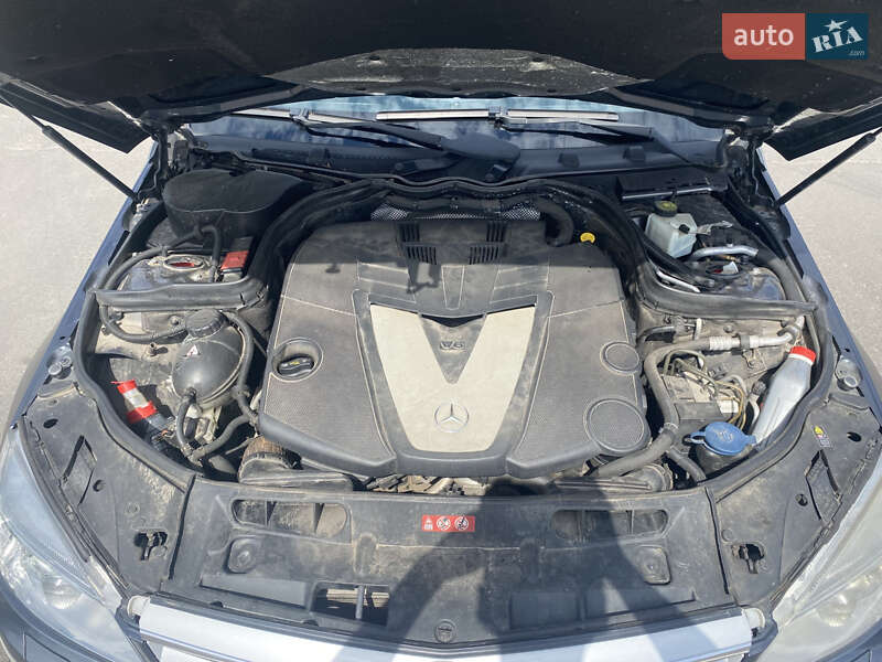 Універсал Mercedes-Benz C-Class 2009 в Чернігові