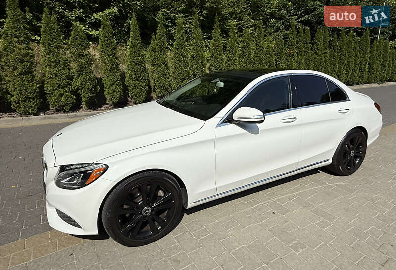 Седан Mercedes-Benz C-Class 2015 в Львове