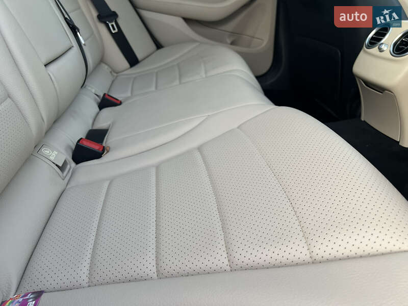 Седан Mercedes-Benz C-Class 2016 в Киеве фото 23 Седан Mercedes-Benz C-Class 2016 в Киеве