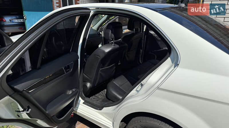 Седан Mercedes-Benz C-Class 2007 в Киеве