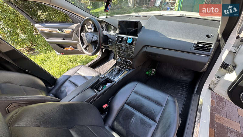 Седан Mercedes-Benz C-Class 2007 в Киеве