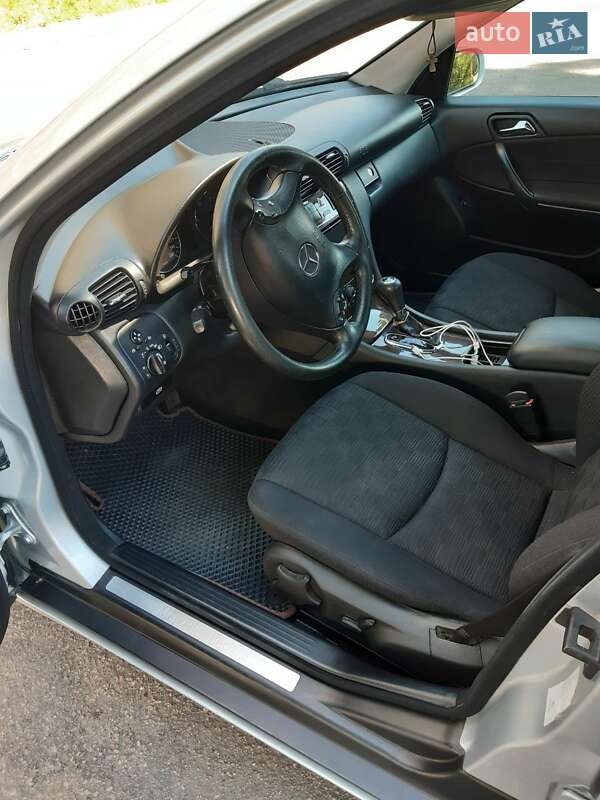 Седан Mercedes-Benz C-Class 2006 в Белой Церкви фото 5 Седан Mercedes-Benz C-Class 2006 в Белой Церкви