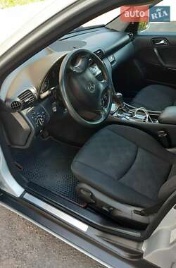 Седан Mercedes-Benz C-Class 2006 в 