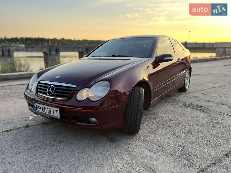 Купе Mercedes-Benz C-Class 2003 в Запорожье