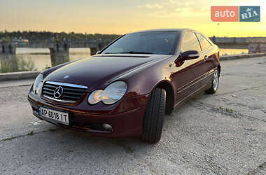 Купе Mercedes-Benz C-Class 2003 в 