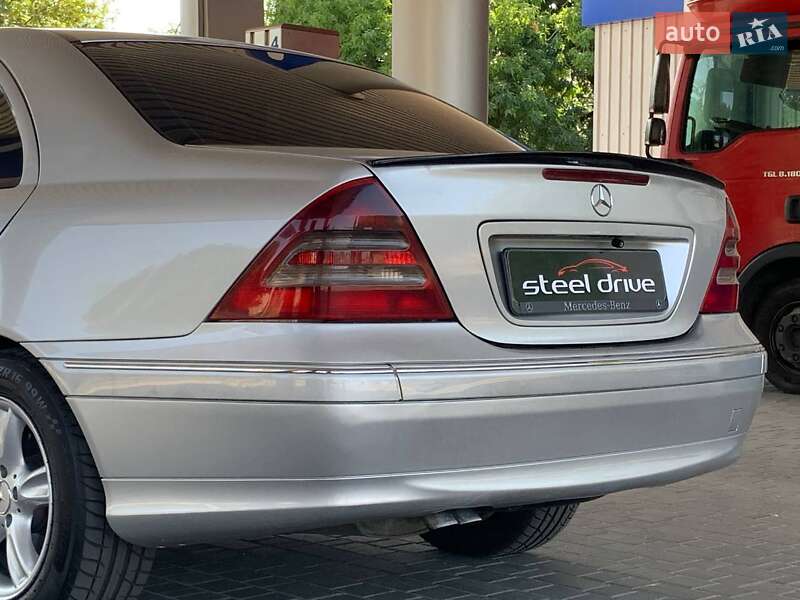 Седан Mercedes-Benz C-Class 2003 в Николаеве