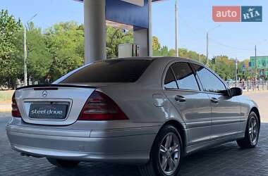 Седан Mercedes-Benz C-Class 2003 в 