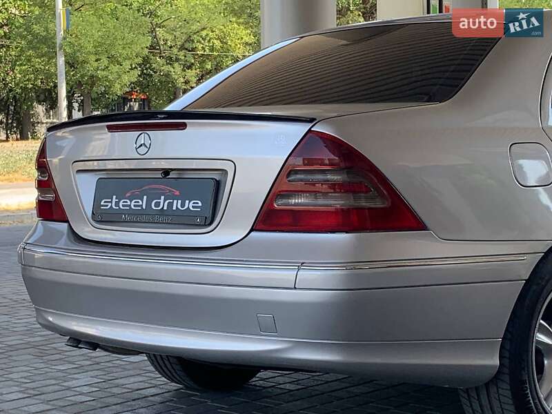 Седан Mercedes-Benz C-Class 2003 в Николаеве
