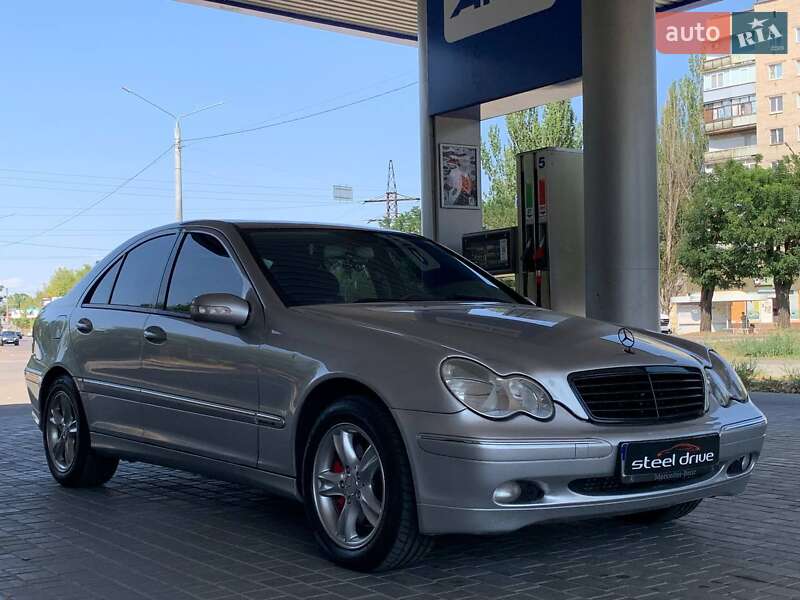 Седан Mercedes-Benz C-Class 2003 в Николаеве