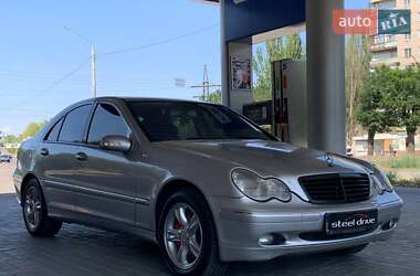 Седан Mercedes-Benz C-Class 2003 в 