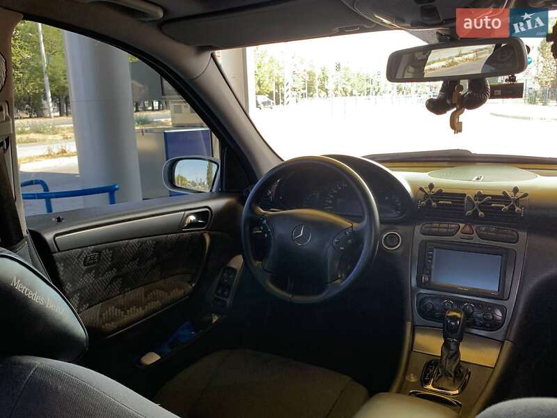 Седан Mercedes-Benz C-Class 2003 в Николаеве