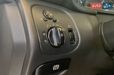 Седан Mercedes-Benz C-Class 2003 в 