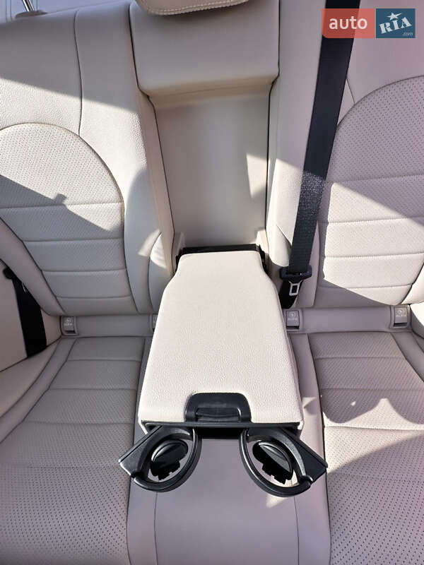 Седан Mercedes-Benz C-Class 2016 в Ивано-Франковске