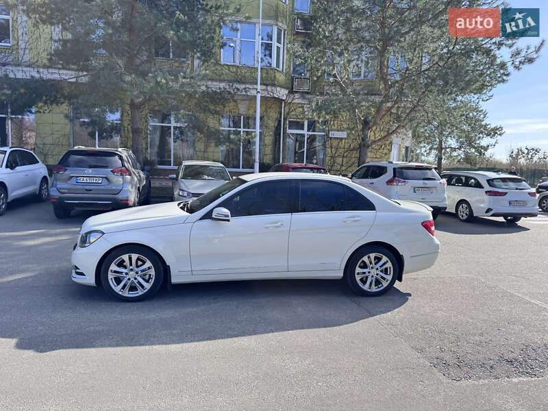 Седан Mercedes-Benz C-Class 2011 в Киеве