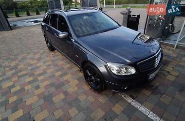 Универсал Mercedes-Benz C-Class 2010 в 