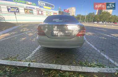 Седан Mercedes-Benz C-Class 2003 в 