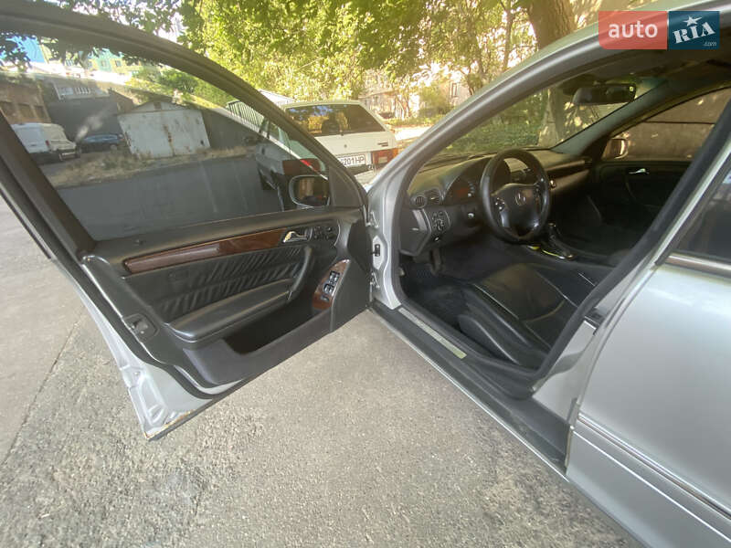 Седан Mercedes-Benz C-Class 2003 в Одессе фото 15 Седан Mercedes-Benz C-Class 2003 в Одессе