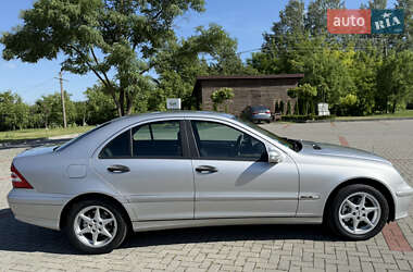 Седан Mercedes-Benz C-Class 2005 в 